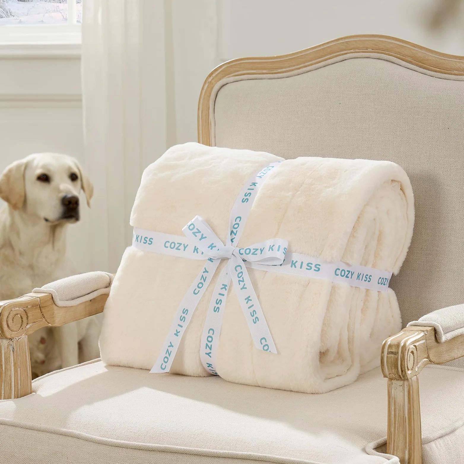 COZY KISS Manta Impermeable de Piel Sintética, Manta para sofá, Cama y Asiento Trasero del Coche, Cubierta Protectora para Mascotas para Perro Grande o Gato, Reversible, Ultra Suave, 127x150cm, Beige