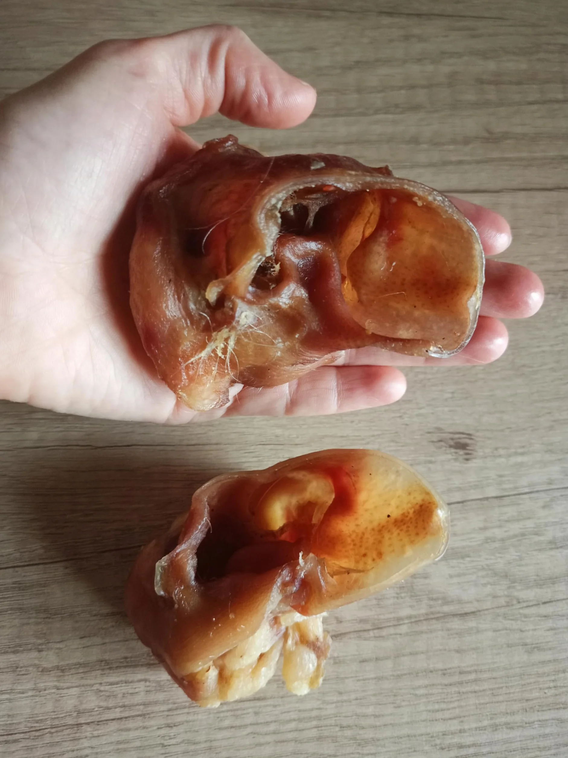 Orejeras de cerdo secas para perros, 5 kg, orejas de cerdo 100% naturales, aperitivos para masticar sin cereales y aditivos, artículos de masticación secados al aire directamente del fabricante. Lucze