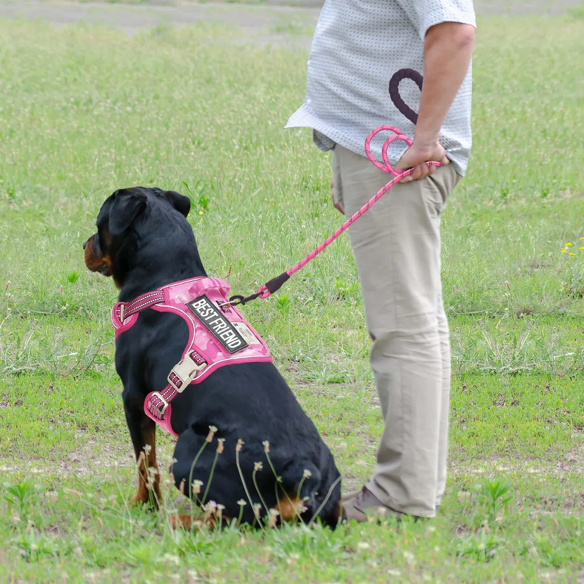 Haapaw Arnés táctico resistente para perros grandes, arnés ajustable para mascotas, reflectante, de fácil control, arnés para perros de trabajo, grande, camuflaje rosa